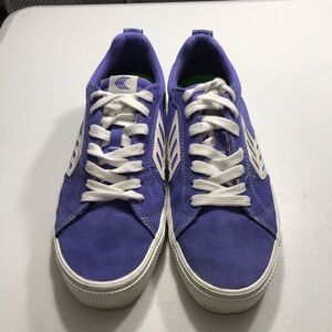 Pantone Cariuma Purple Suede Low-Top Sneakers with White Accents Men Size 9 SB-